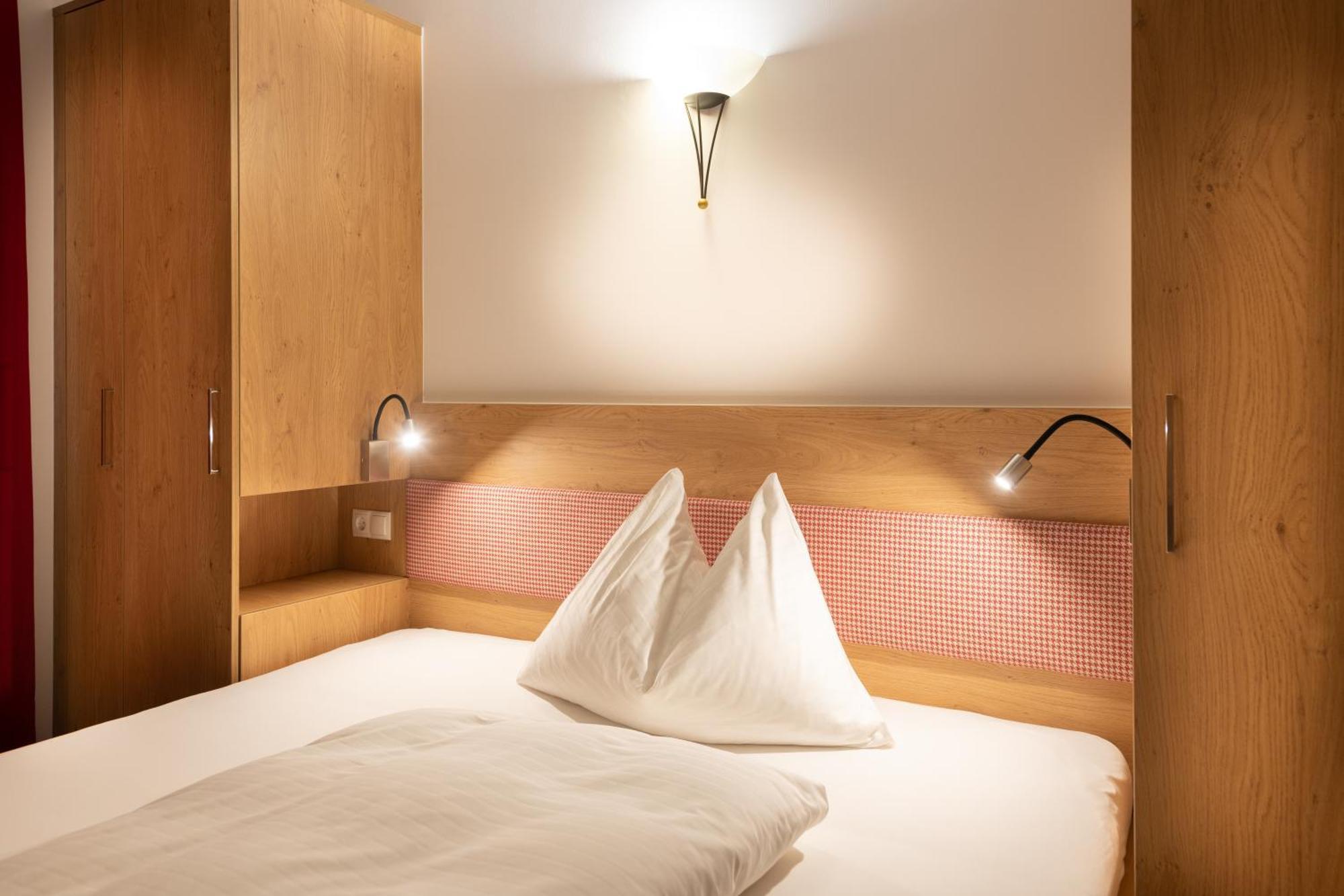 Hotel Gasthof Kroell - Inkl Nationalpark-Karte, 1 X Grossglockner Hochalpenstrasse Kostenlos, Verschiedene Bergbahnen Kostenlos, Badesee Kostenlos, Bus & Zug Kostenlos, Regionale Kueche Niedernsill Extérieur photo