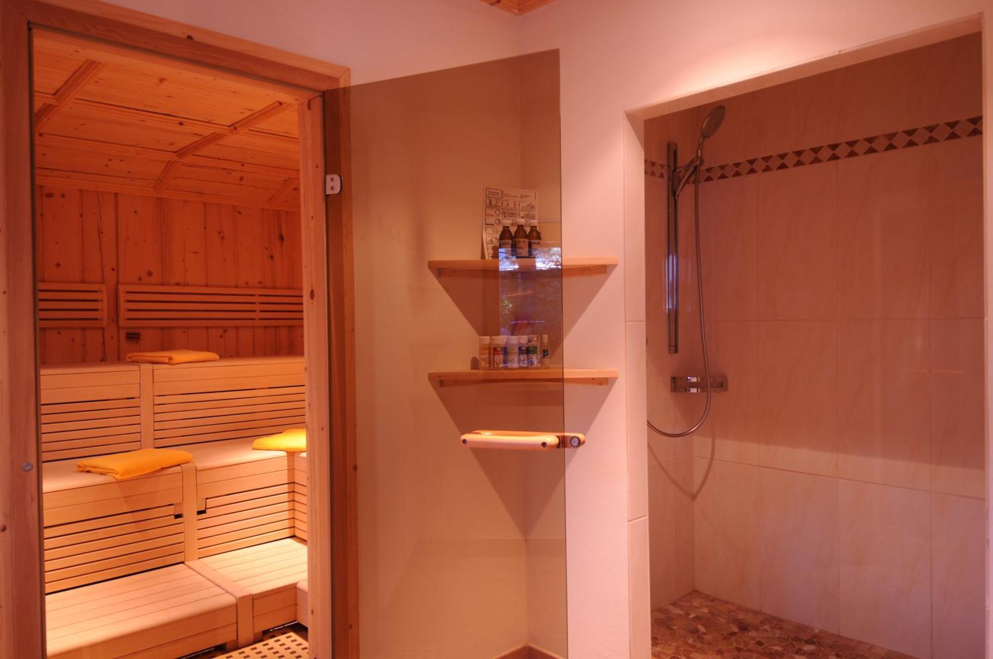 Hotel Gasthof Kroell - Inkl Nationalpark-Karte, 1 X Grossglockner Hochalpenstrasse Kostenlos, Verschiedene Bergbahnen Kostenlos, Badesee Kostenlos, Bus & Zug Kostenlos, Regionale Kueche Niedernsill Extérieur photo
